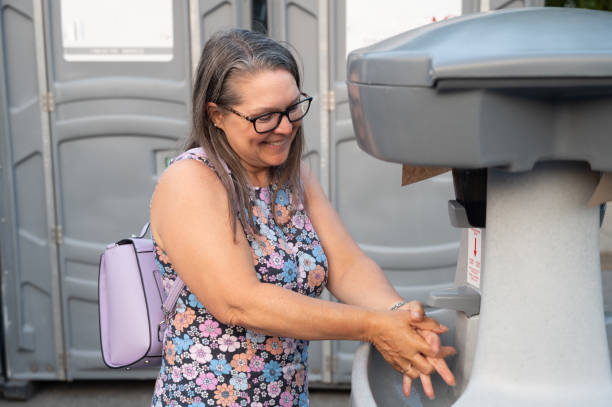 Best Portable bathroom rental  in Greenfield, IL